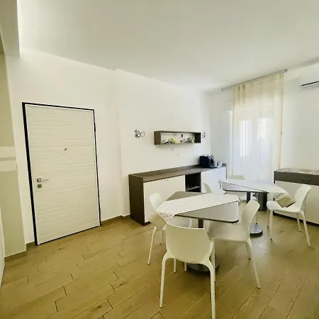 Oda ve Kahvaltı La Trinacria 3*